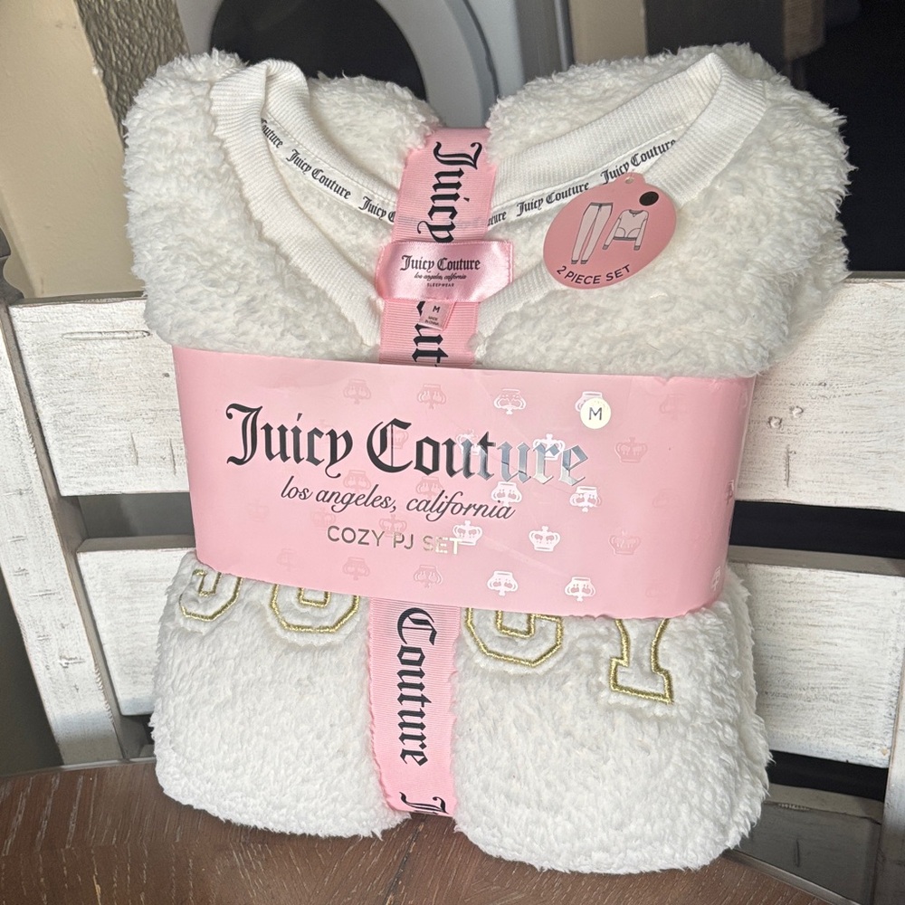 JUICY COUTURE Y2K Teddy Bear Ivory & Gold Cuffed Cozy PJ/Loungewear Set